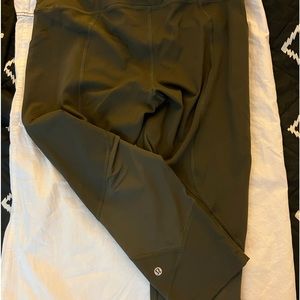 Lululemon activewear leggings